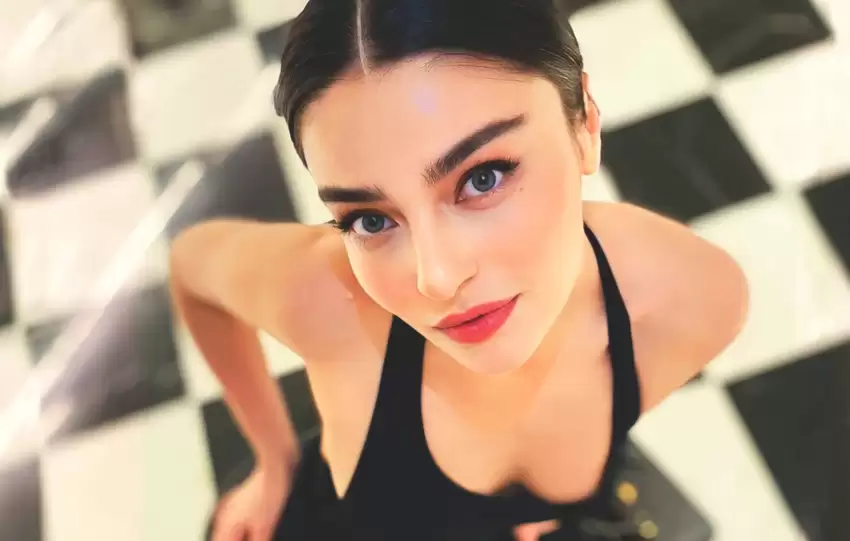 Ayça Ayşin Turan hd Black